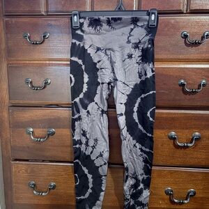 Tie-Dye Black and Gray Leggings & Tops Lot Victorias Secret PINK